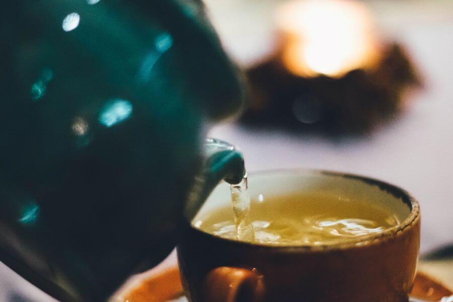 grüner tee in der tasse
